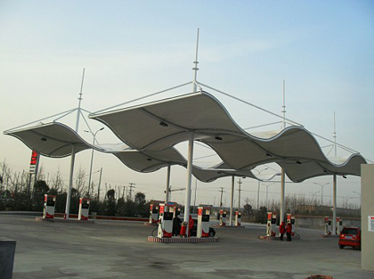 收費站加油站(圖1)